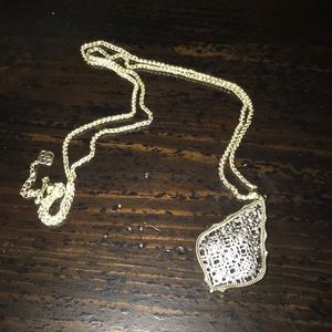 Kendra Scott necklace